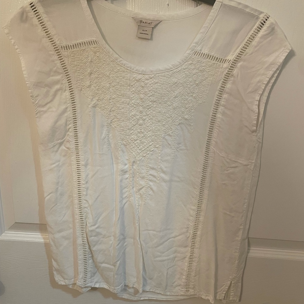 Ariat white top